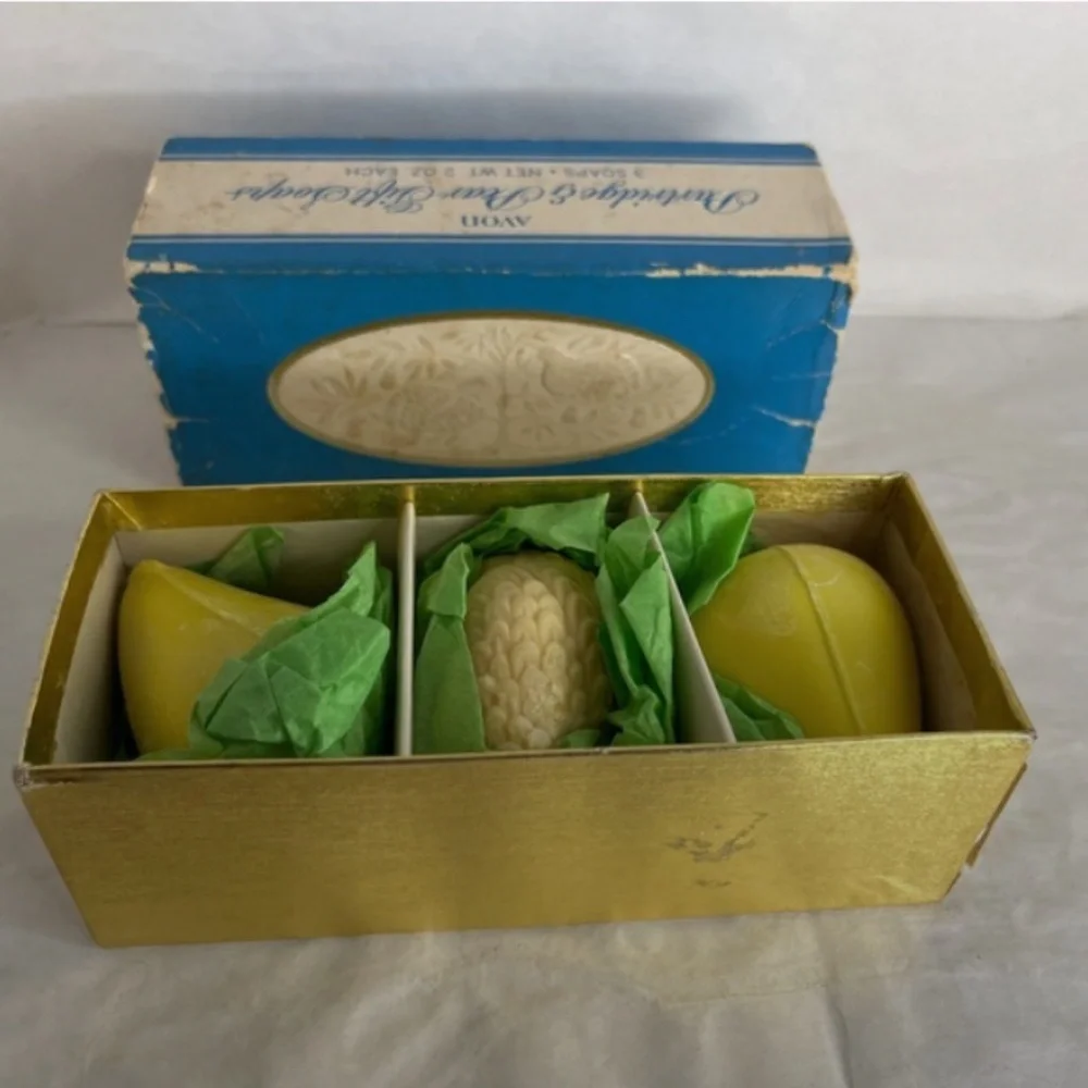 AVON Vintage Partridge And Pear Guest Soaps Collectible Decorative w/ Box unused